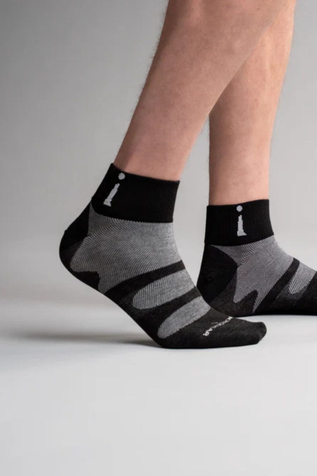 Tanke sportske čarape - kratke M