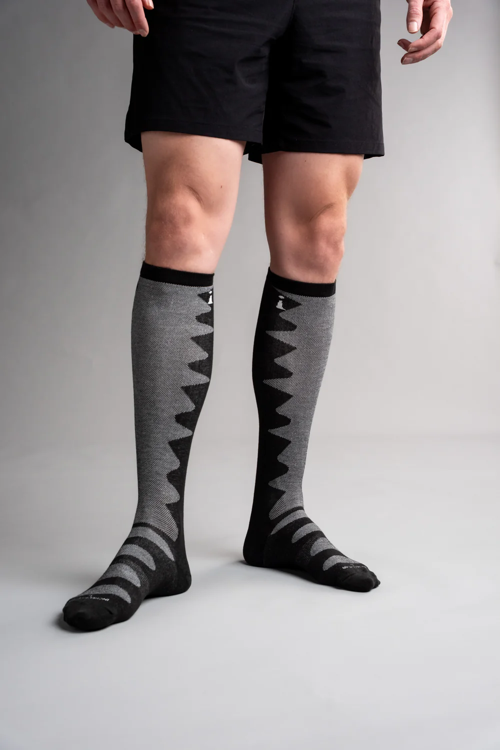 Tanke sportske čarape - dokolenice