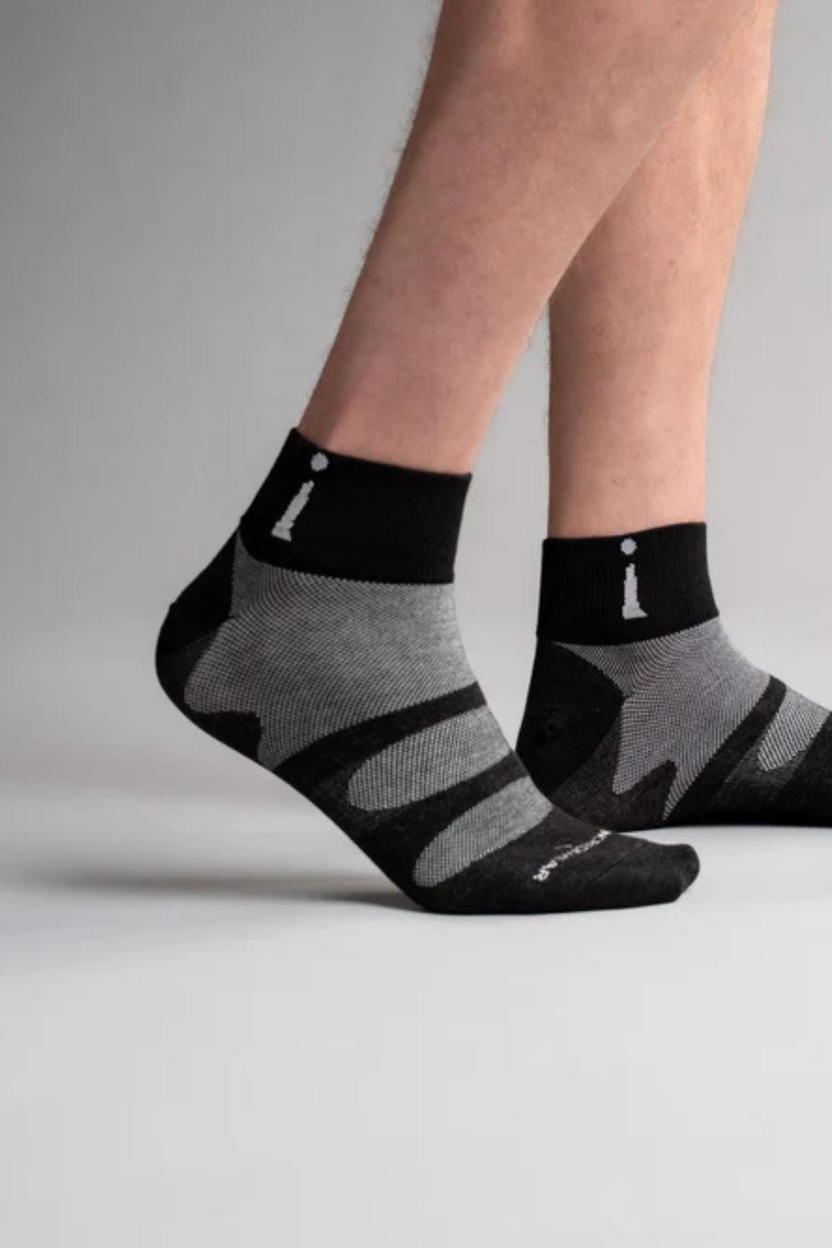 Tanke sportske čarape - kratke